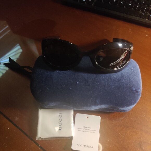 Gucci sunglasses New